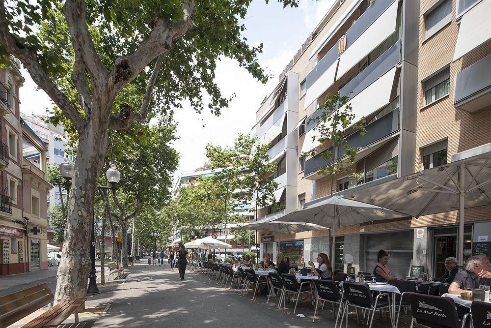 Mistral City Pool Apartments Barcelona Exterior photo